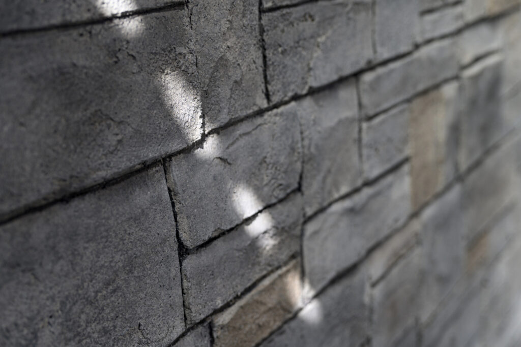 駐車スペースを広く確保したモダン リフォーム外構 イメージ17