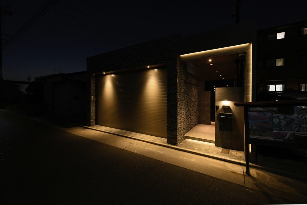 駐車スペースを広く確保したモダン リフォーム外構 イメージ24