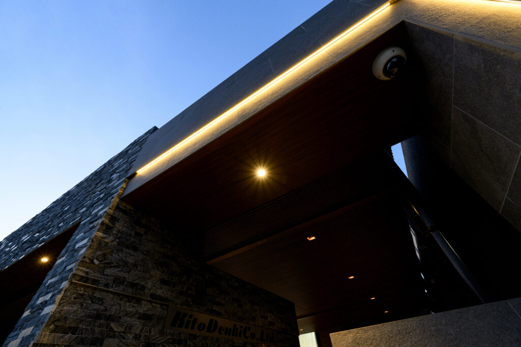 駐車スペースを広く確保したモダン リフォーム外構 イメージ25